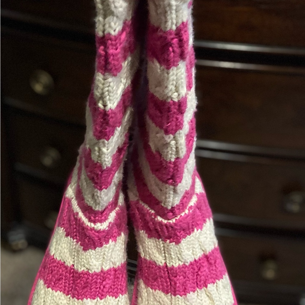 Uggs - Picture 4 of 6